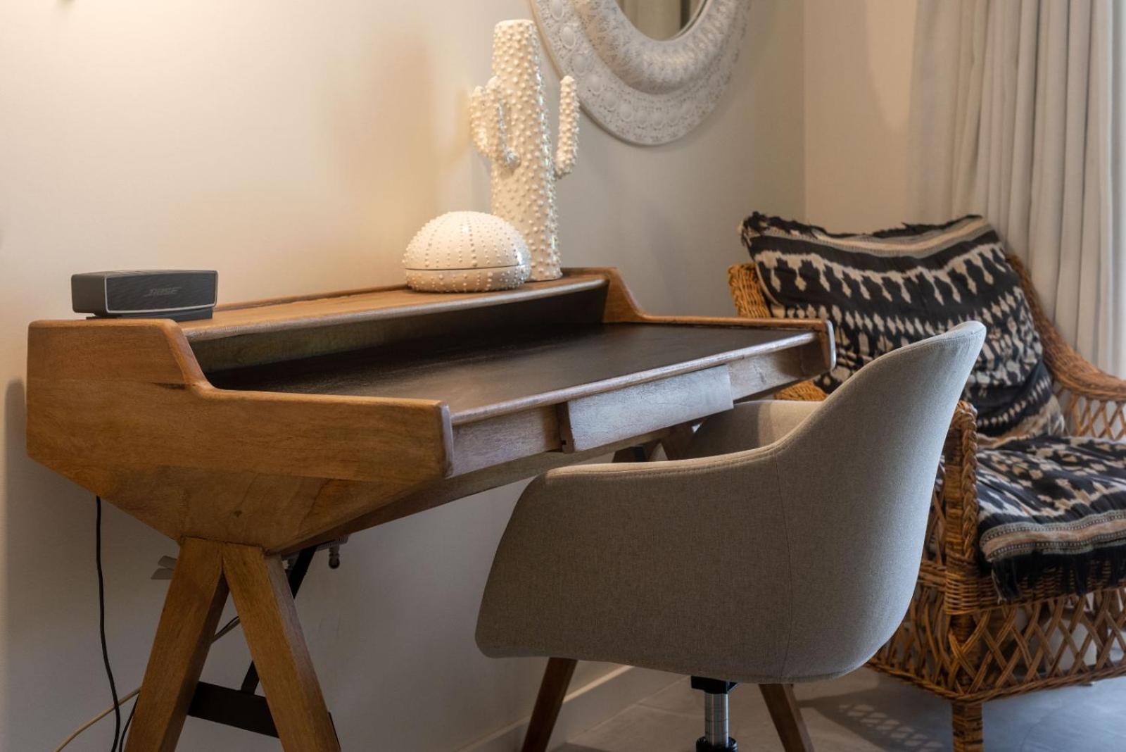 The 98 Place Carcavelos