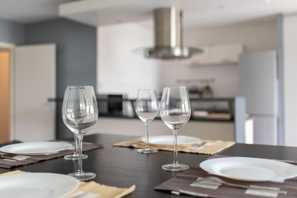 T3 Terrasse + parking - proche Aéroport et MEET