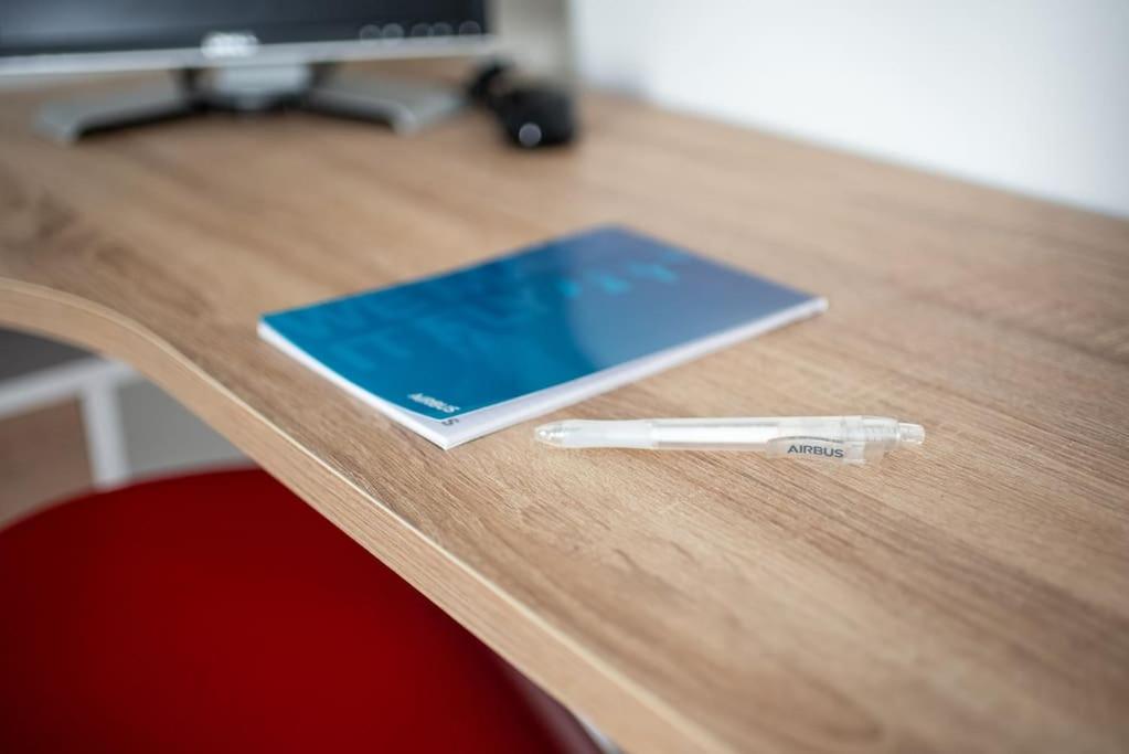 T3 Terrasse + parking - proche Aéroport et MEET