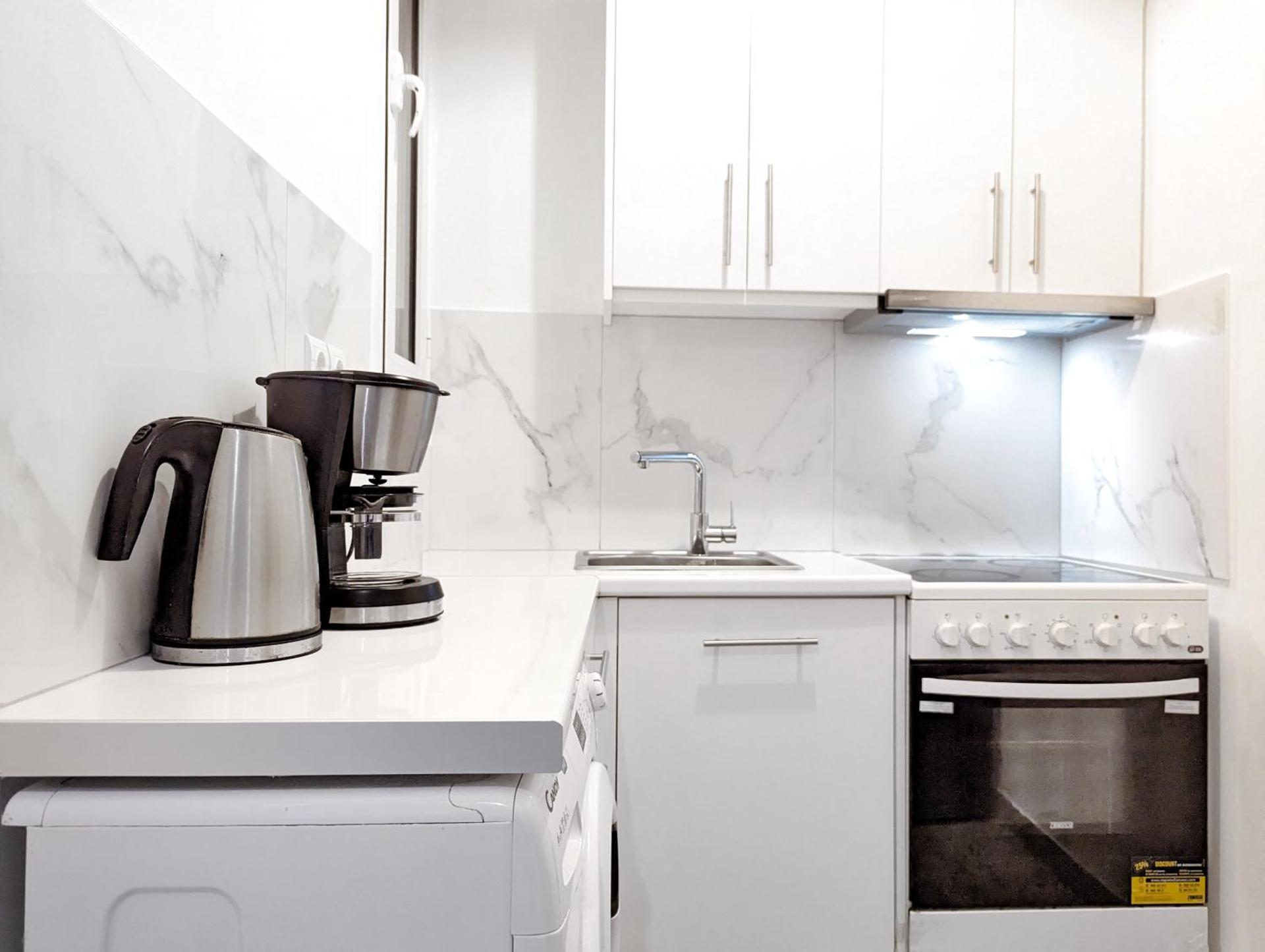 Super Paradise Apartments