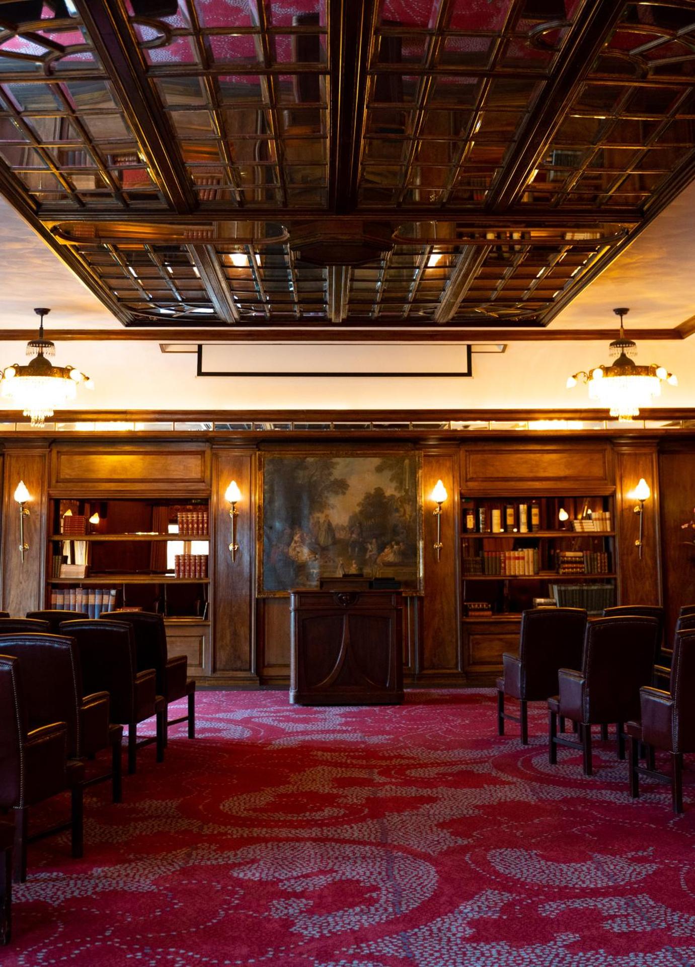 Meeting/conference room