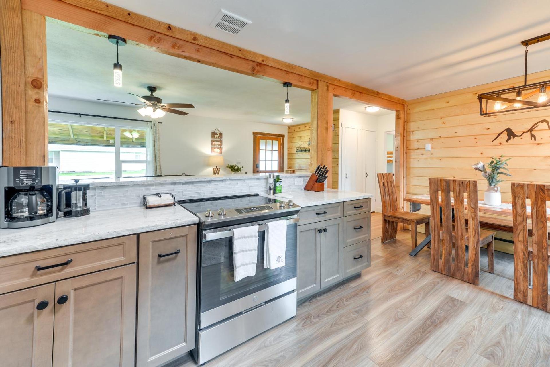 Teton Valley Getaway Fenced Yard, Grill