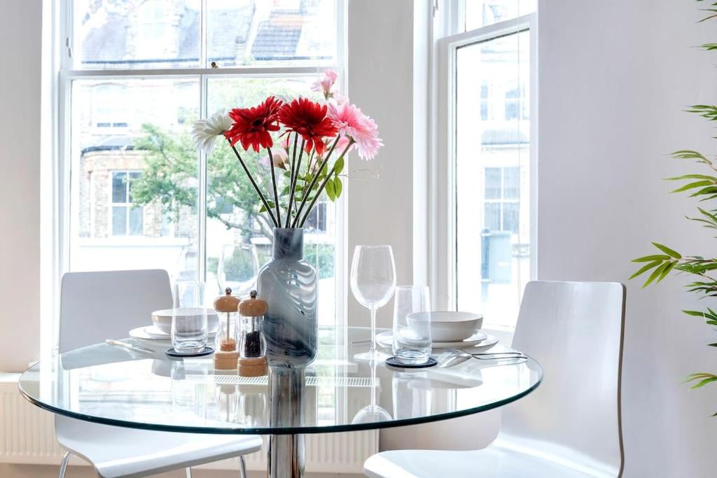 Contemporary Clapham Living