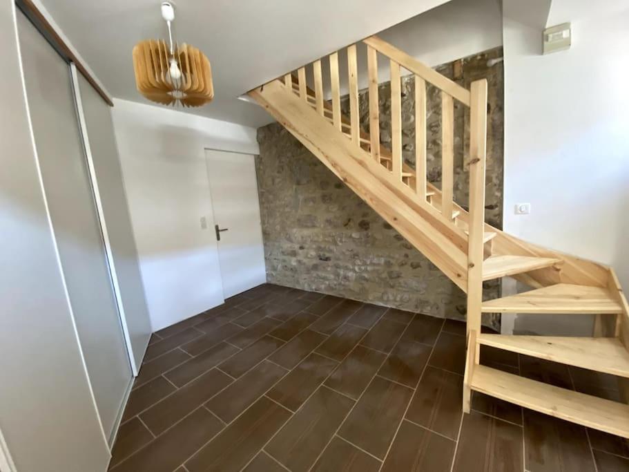 Chaleureux T3 avec terrasse/ Proche Valence