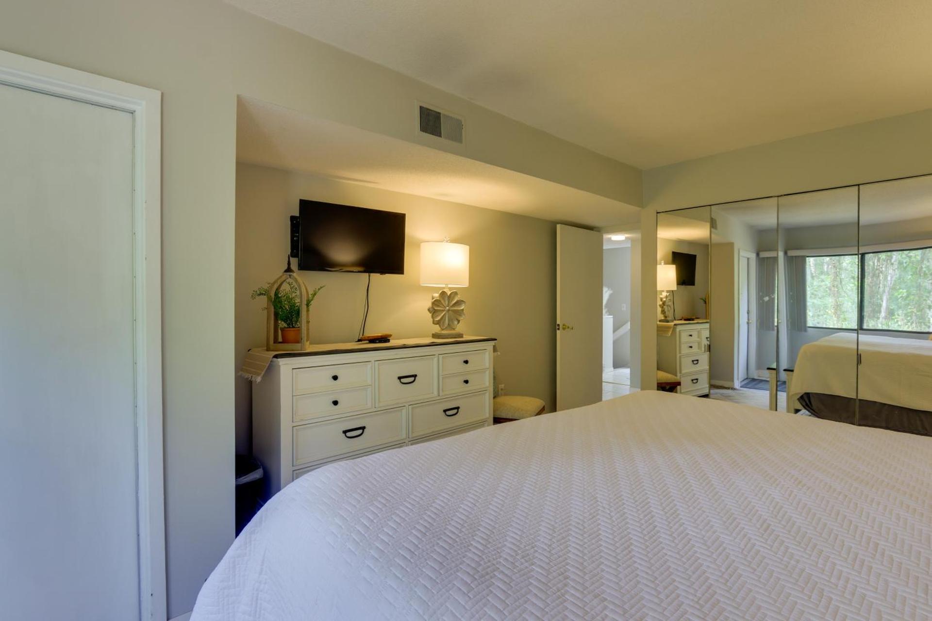 Serene Hilton Head Island Condo with Community Pool!