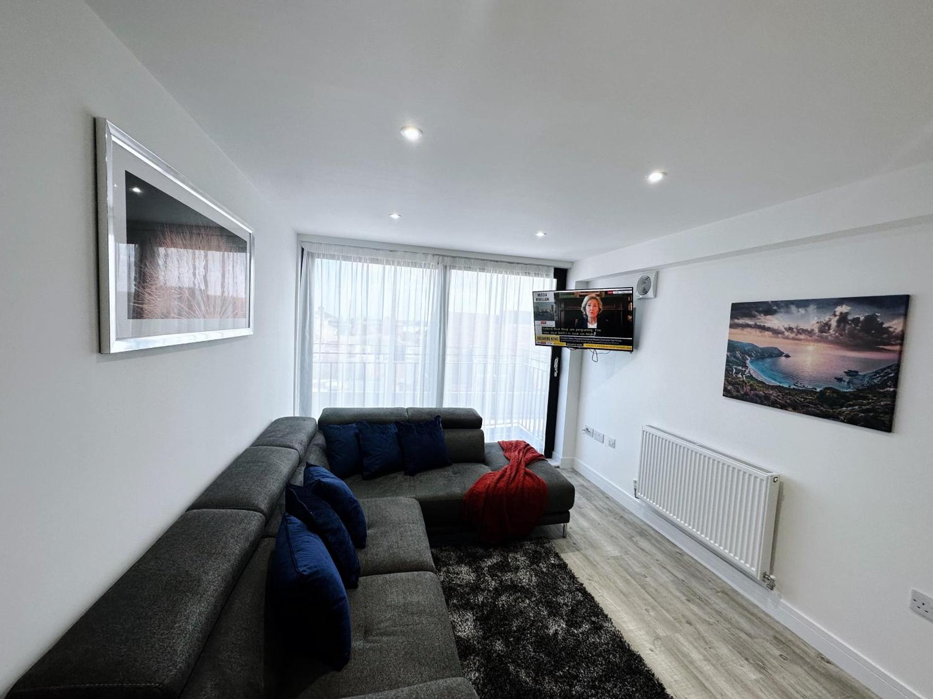 Communal lounge/ TV room