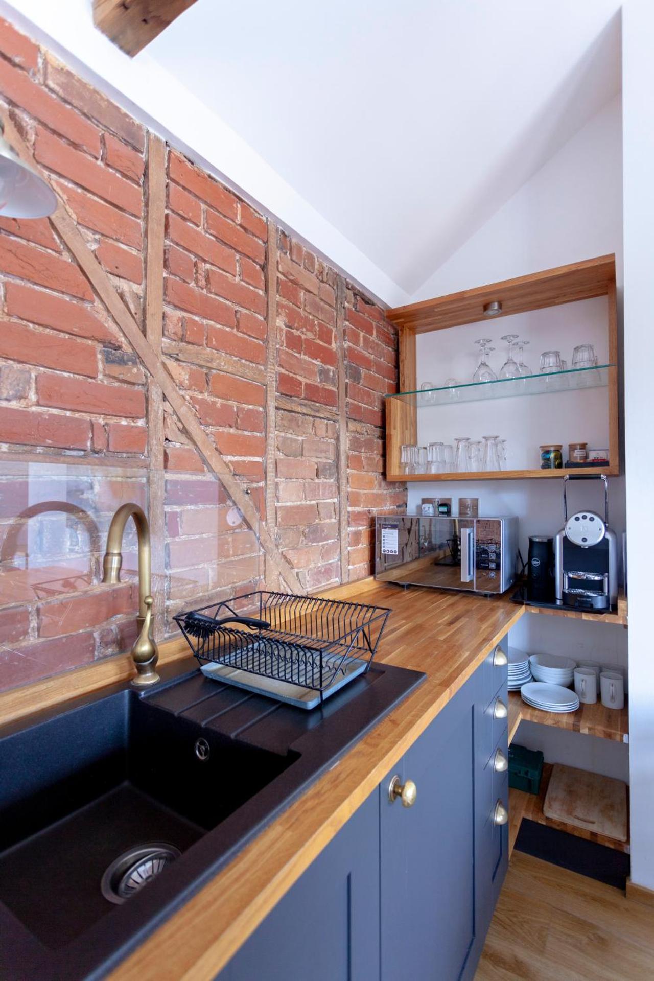 Apartment 6 at Number 8: City centre, 1 bedroom, sofa bed in lounge