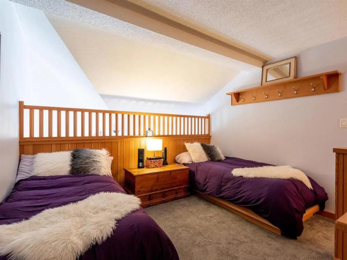 Glacier Lodge Steps to Trails and Nature