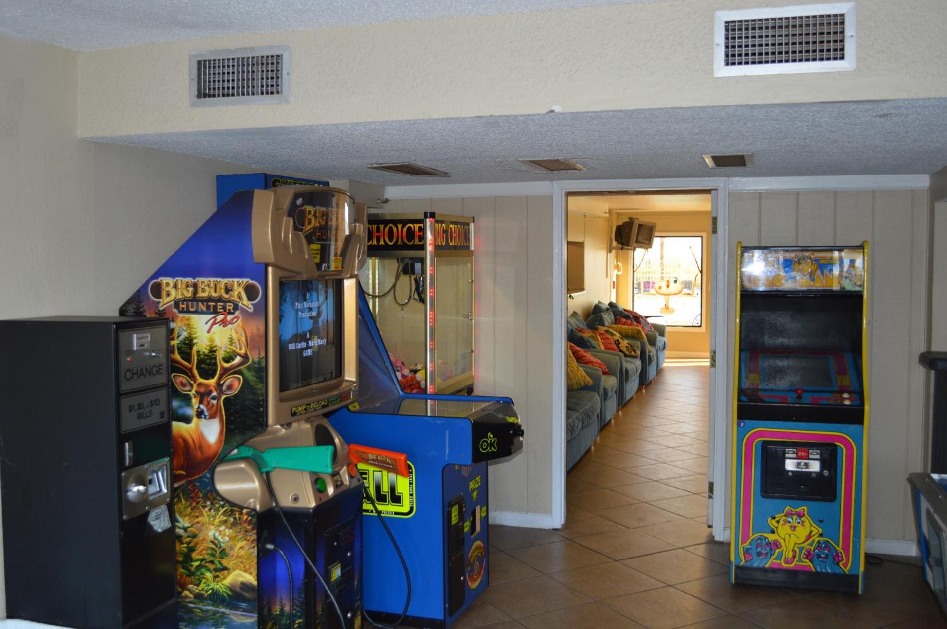 Communal lounge/ TV room