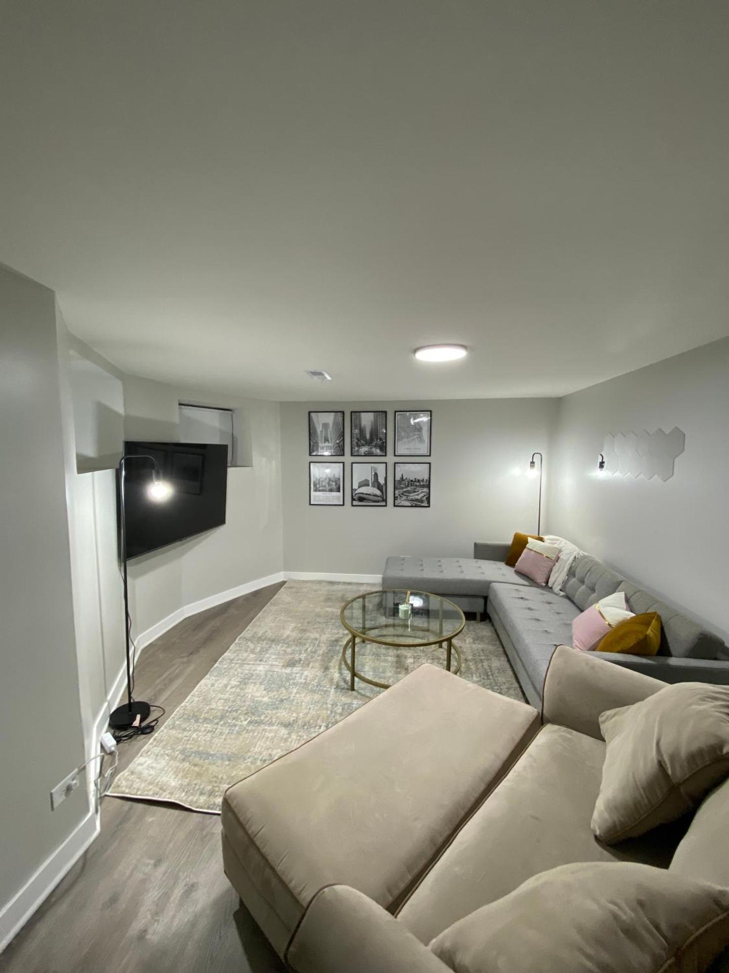 Stylish Urban Retreat 3 Bedroom Newly Remodeled