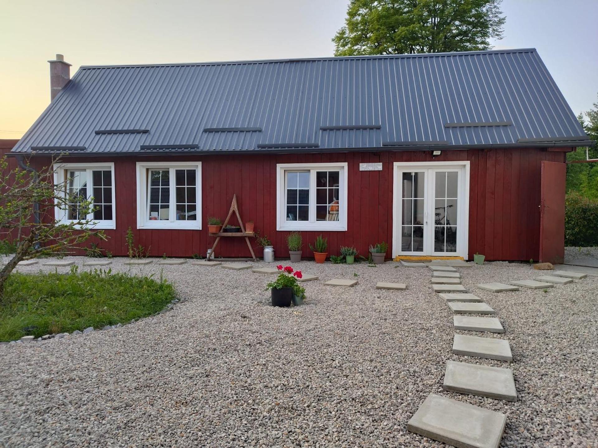 Three Little Birds Artists Residence