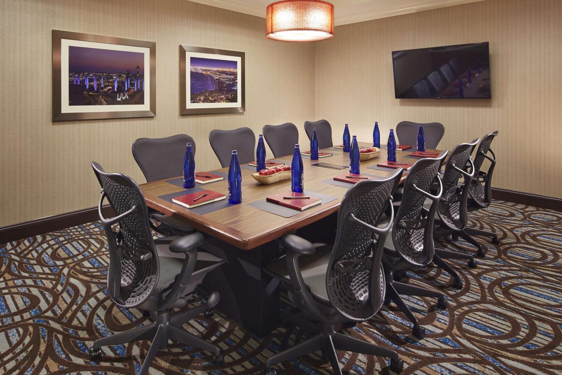 Meeting/conference room