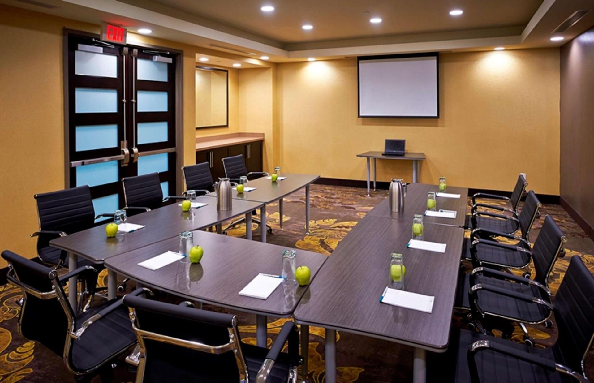 Meeting/conference room