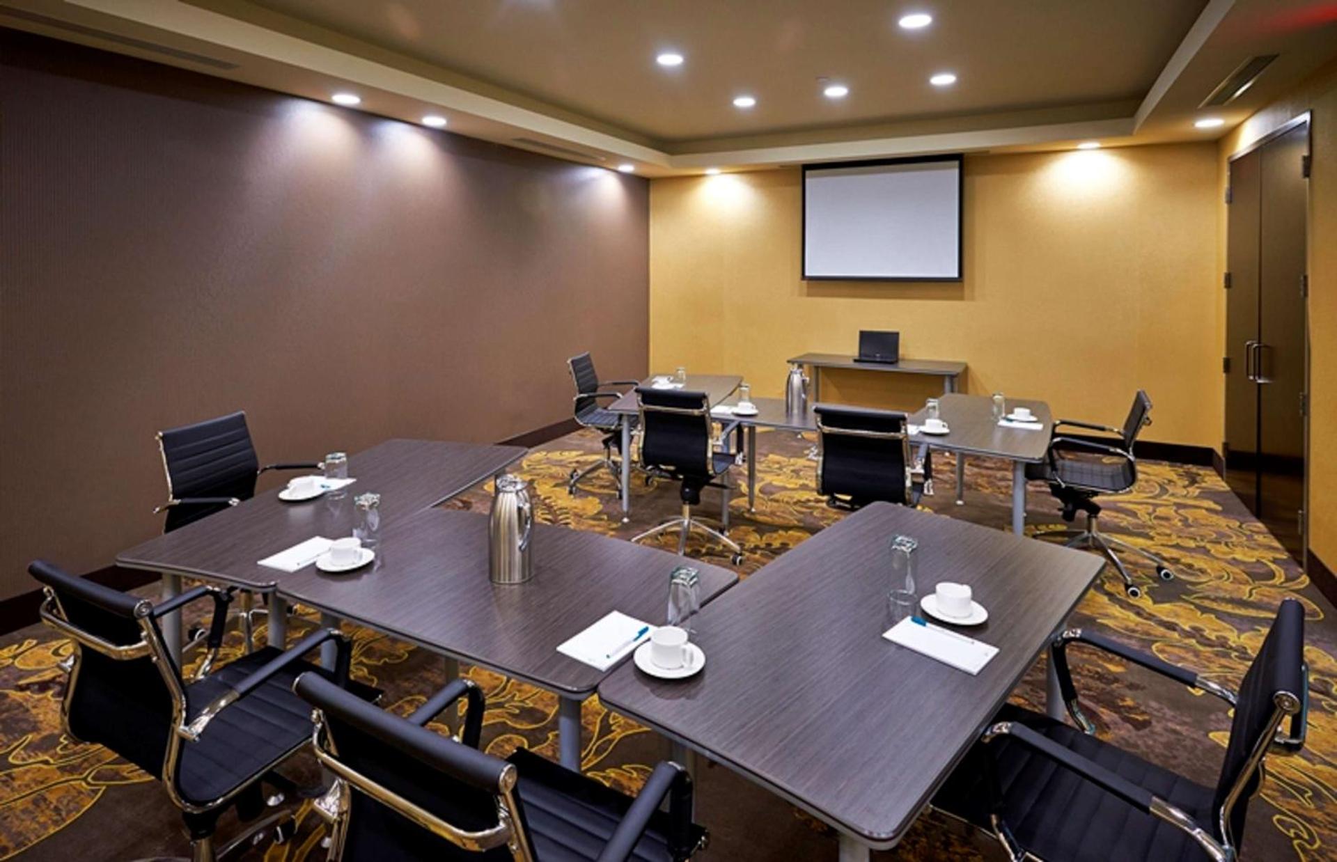 Meeting/conference room