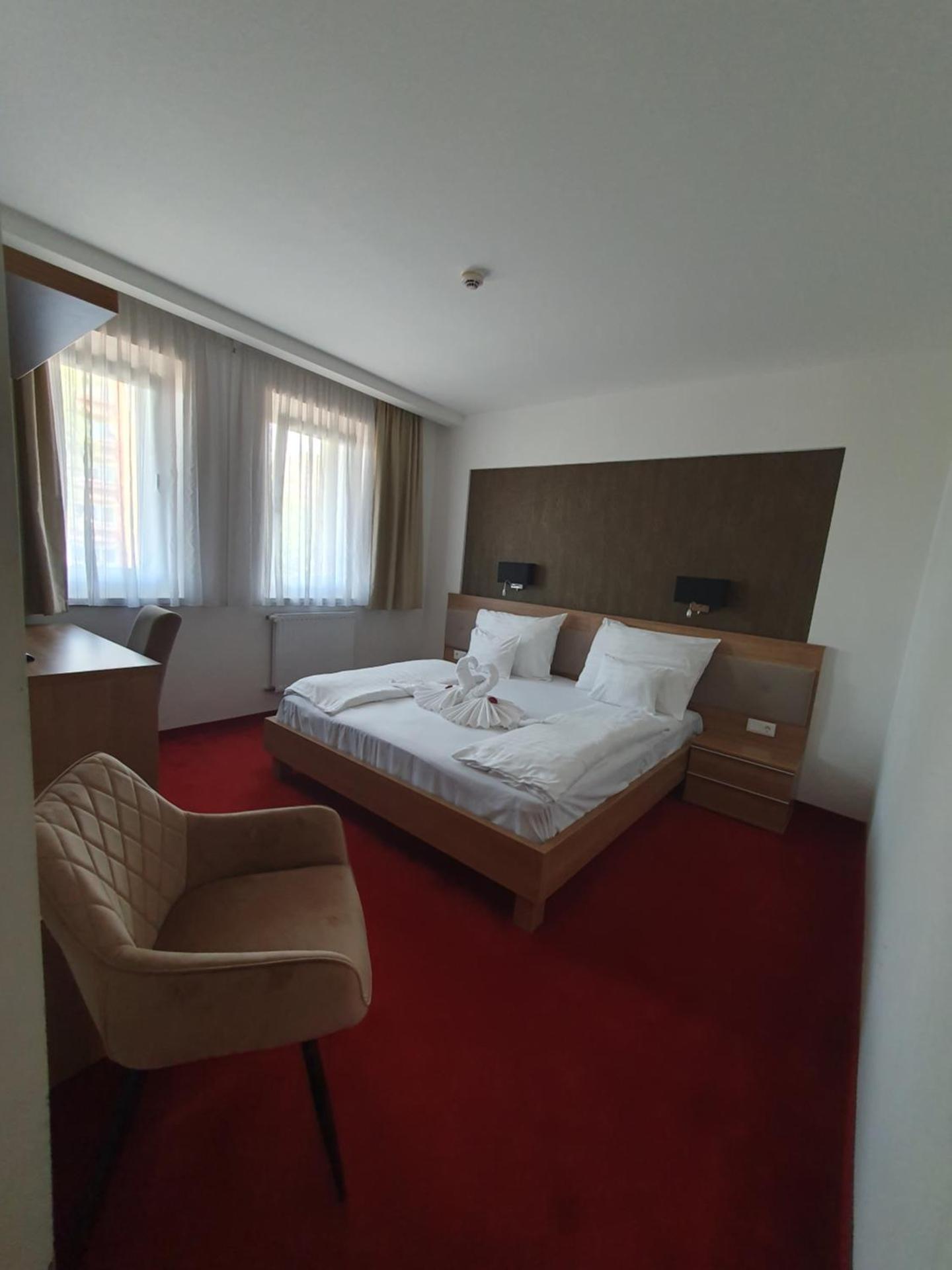 Corvina Hotel-Restaurant