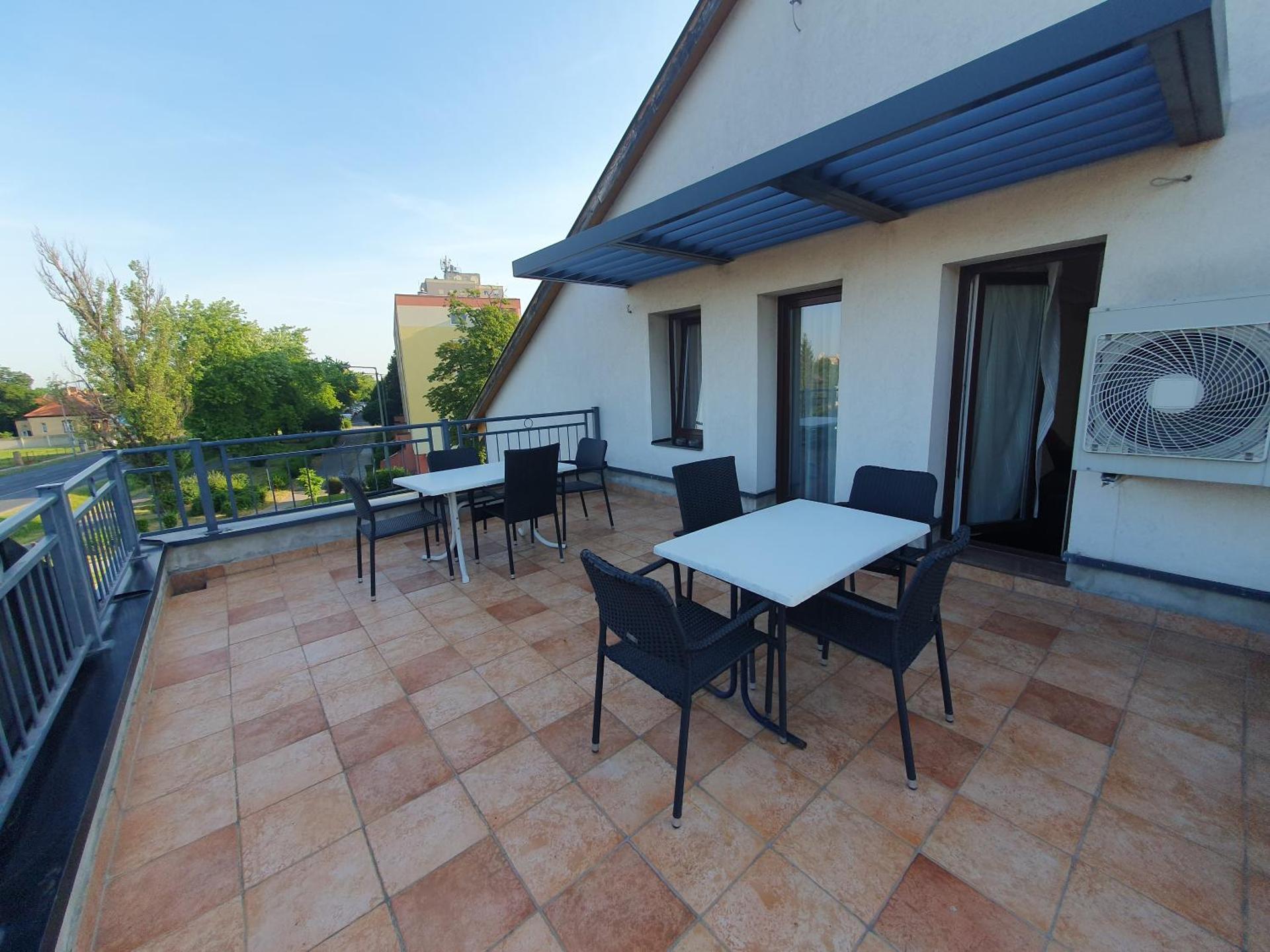 Corvina Hotel-Restaurant