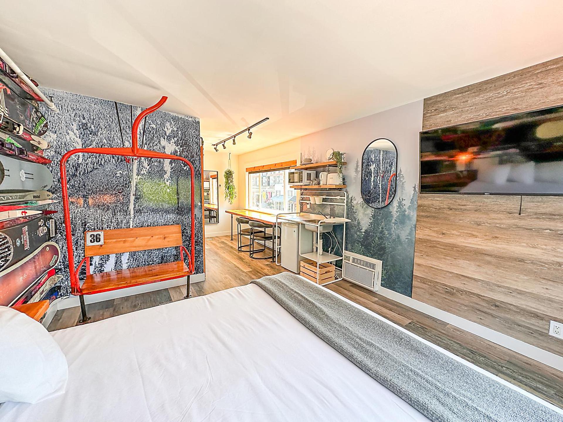 Kitchen or kitchenette