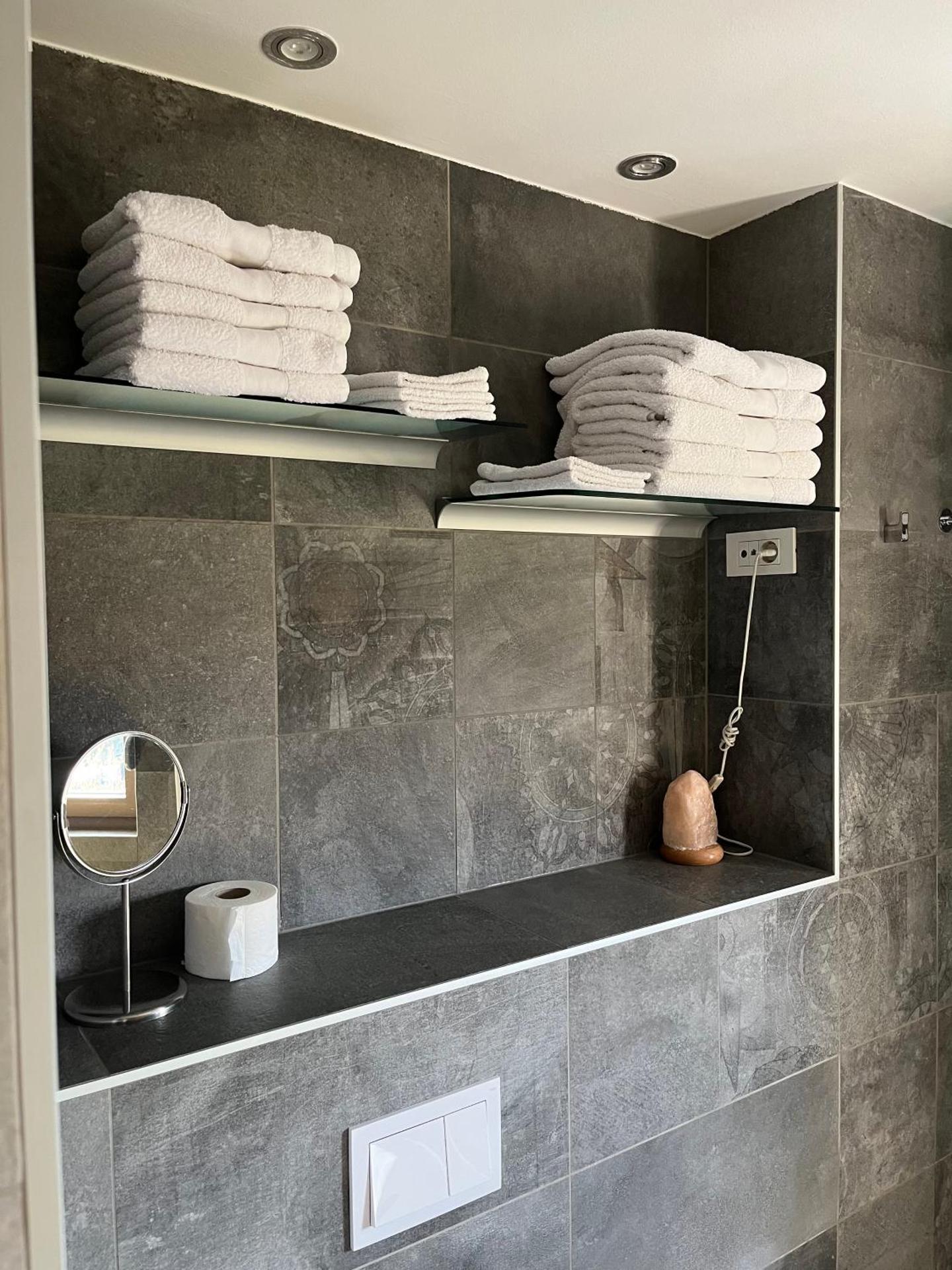 Luxury apartment LUNA for 6, sauna, center, ****