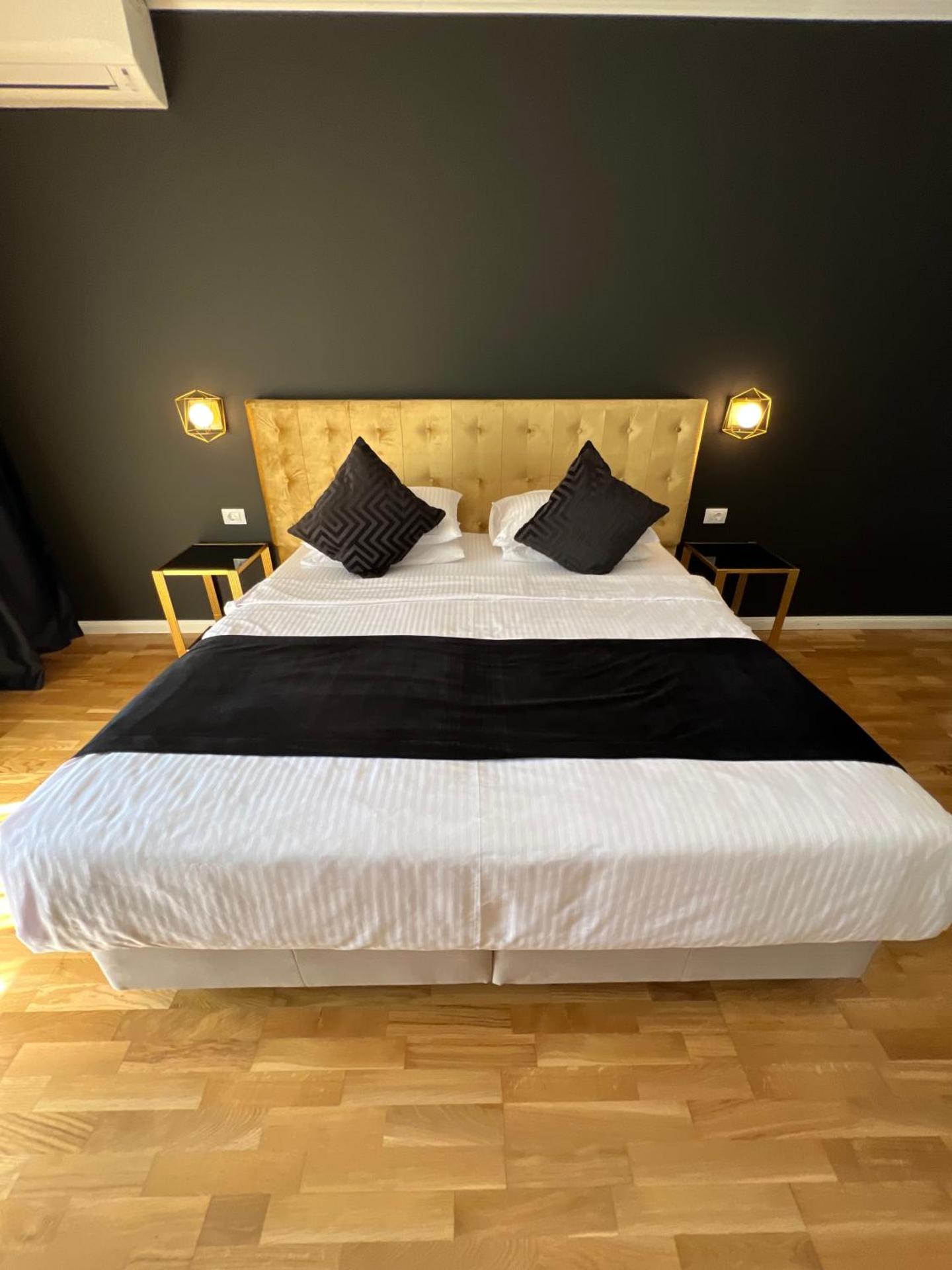 Deluxe Double or Twin Room with Balcony