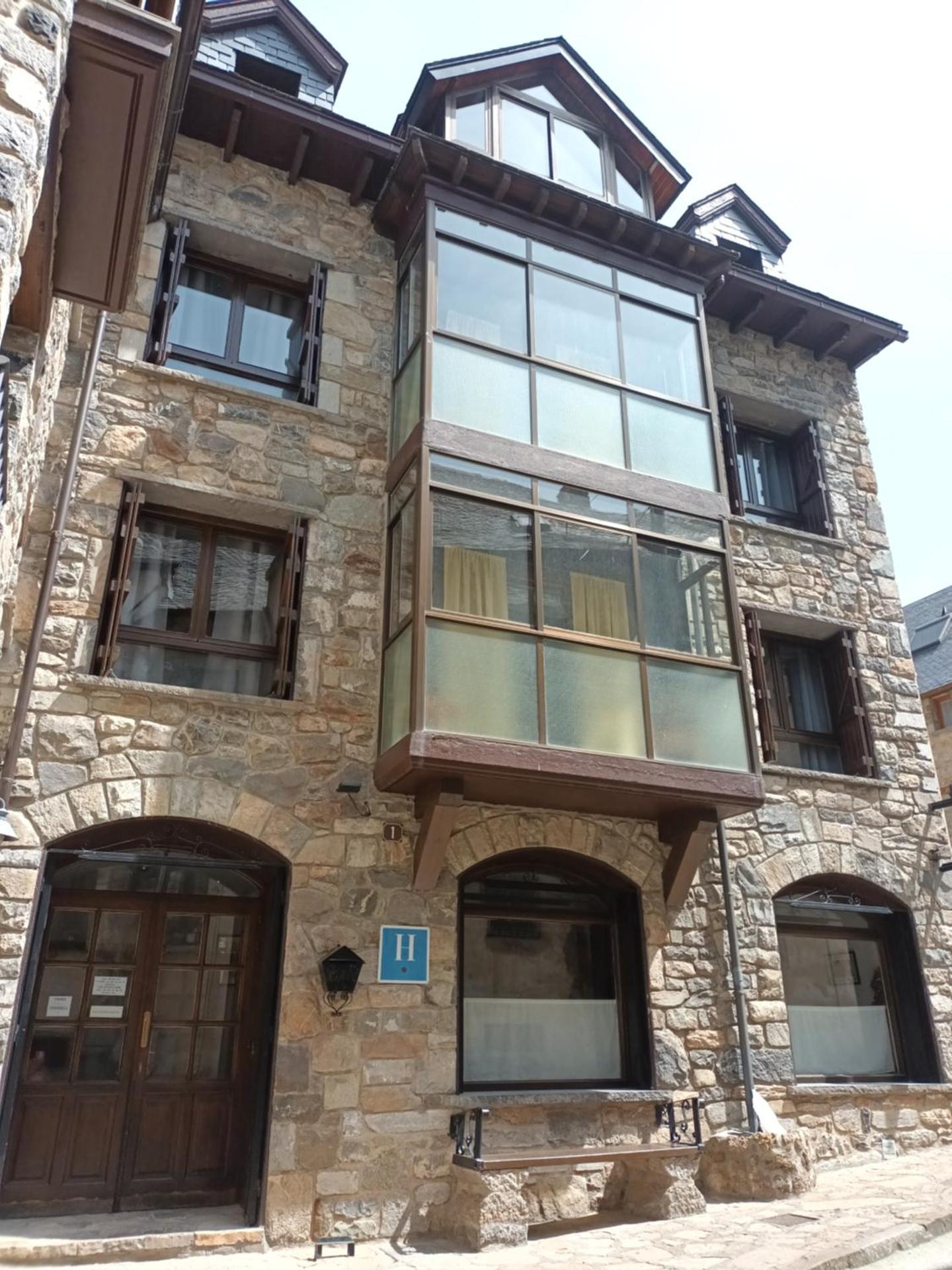 HOTEL FAMILIAR MAXIMINA