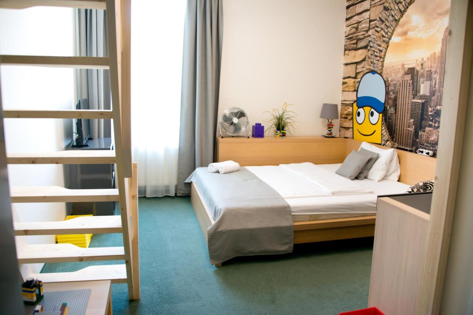 Hotel a Museum of Bricks