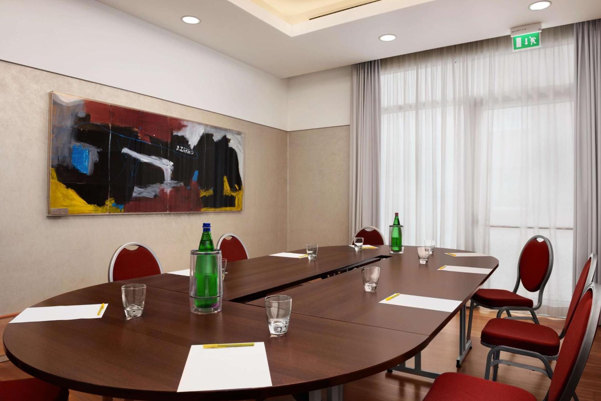 Meeting/conference room