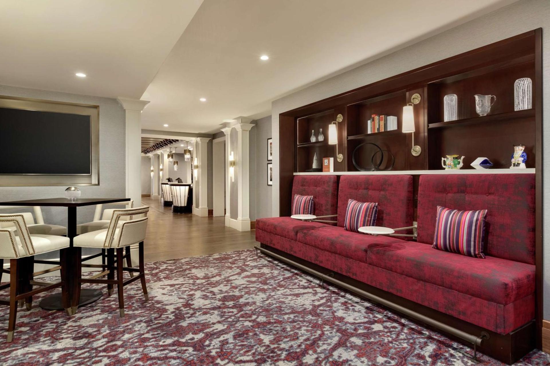 Communal lounge/ TV room