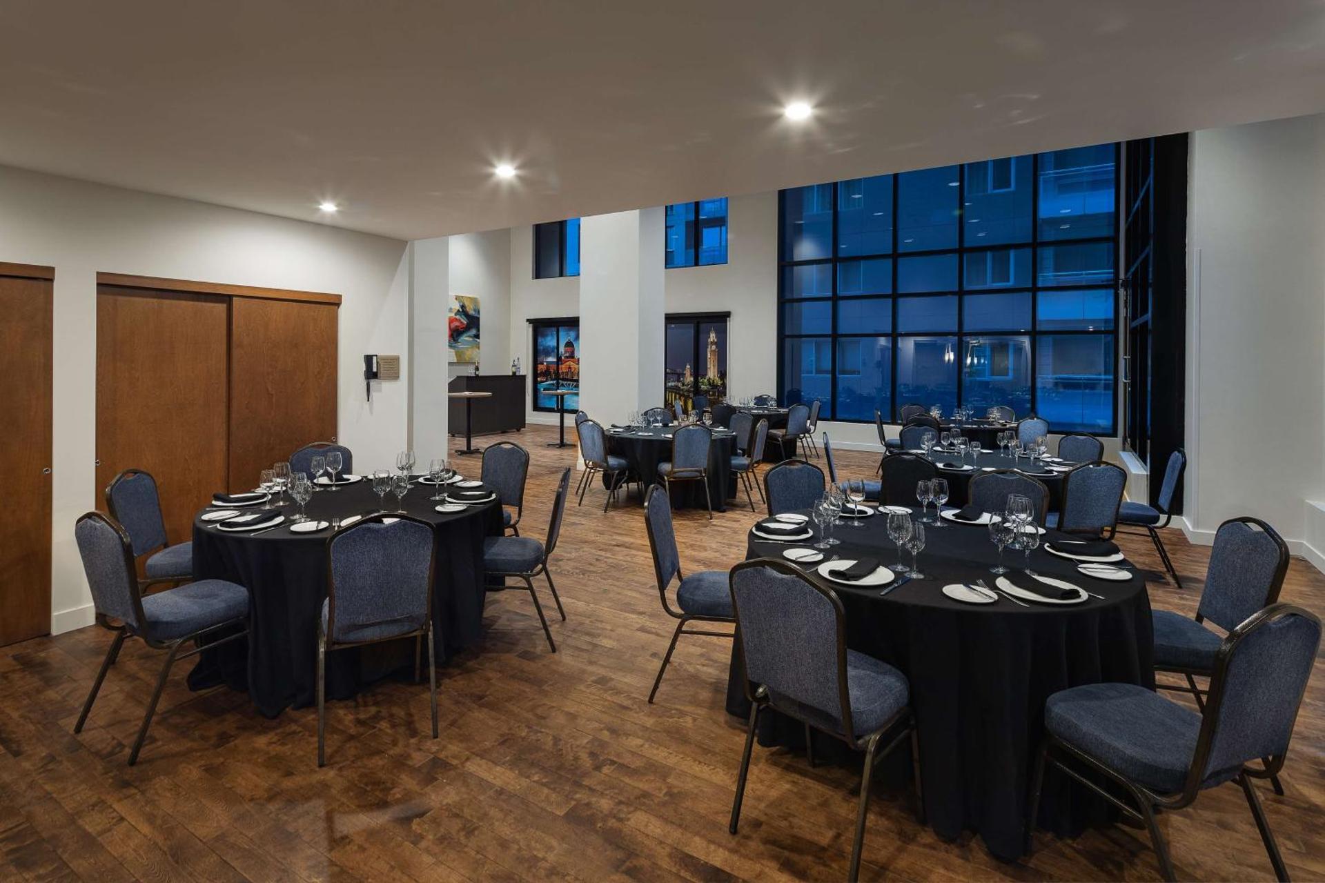 Meeting/conference room