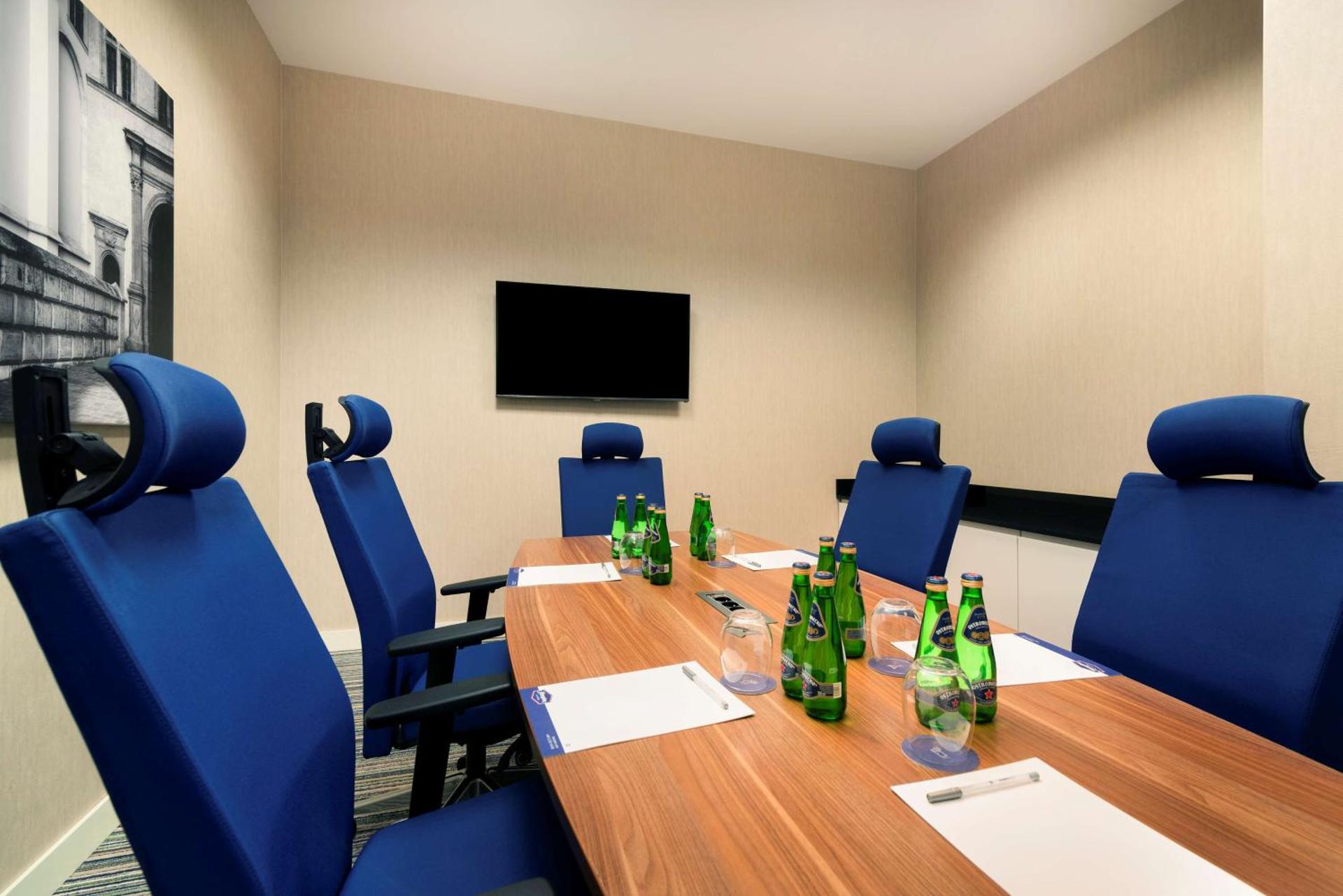 Meeting/conference room
