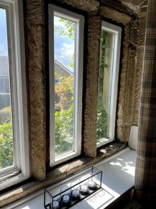 17th Century Cottage with Hidden Garden