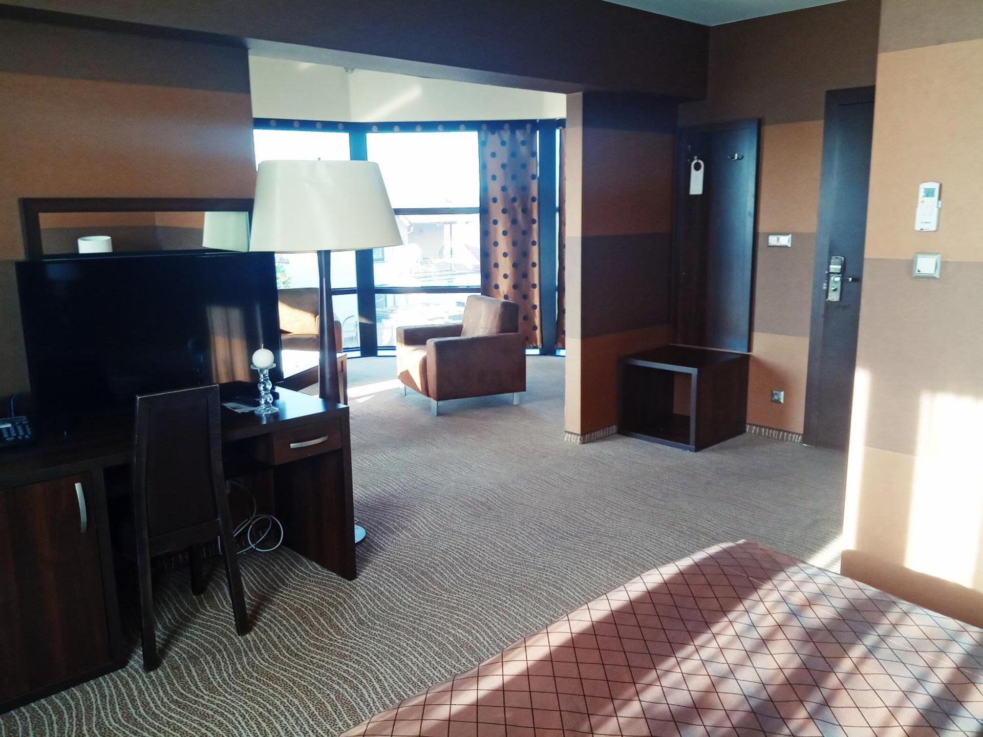 Communal lounge/ TV room