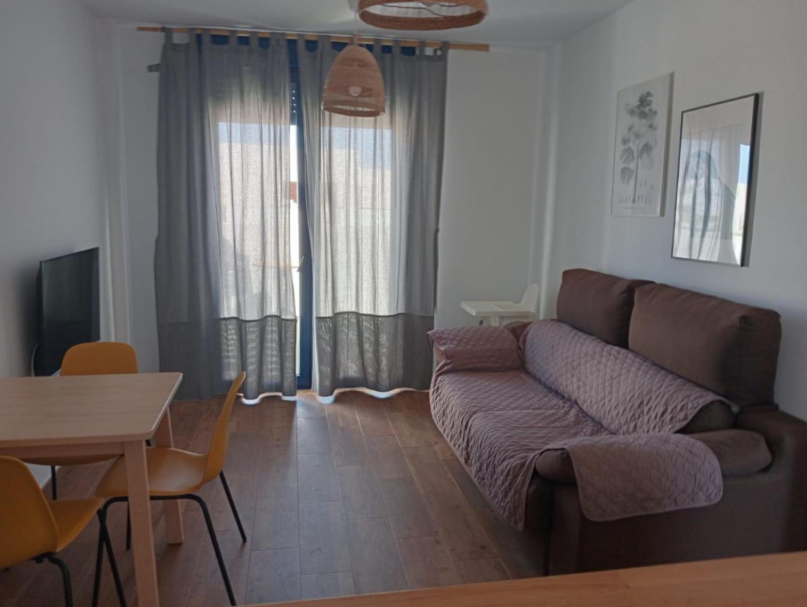 Apartment with Pool View 