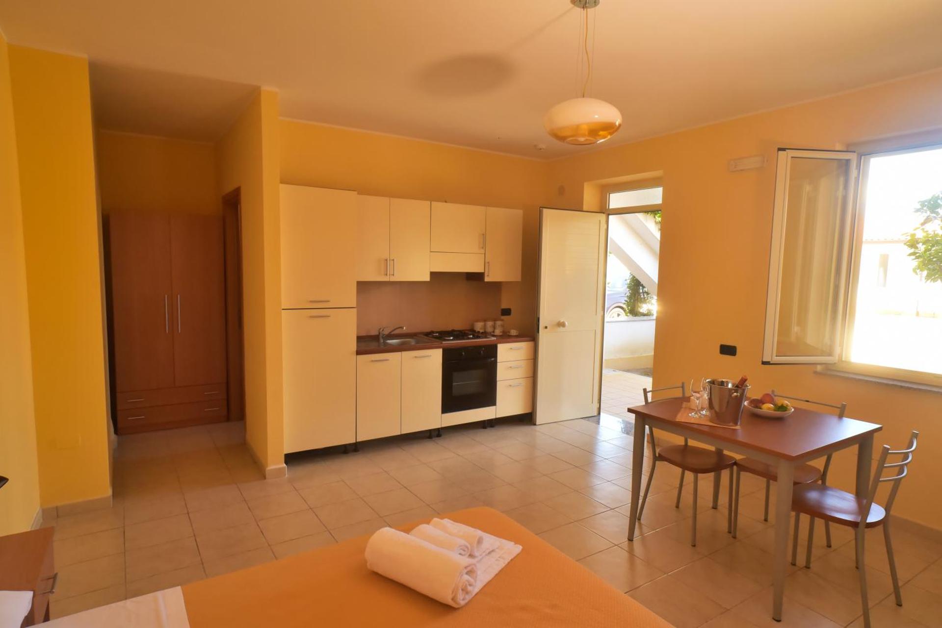 Kitchen or kitchenette