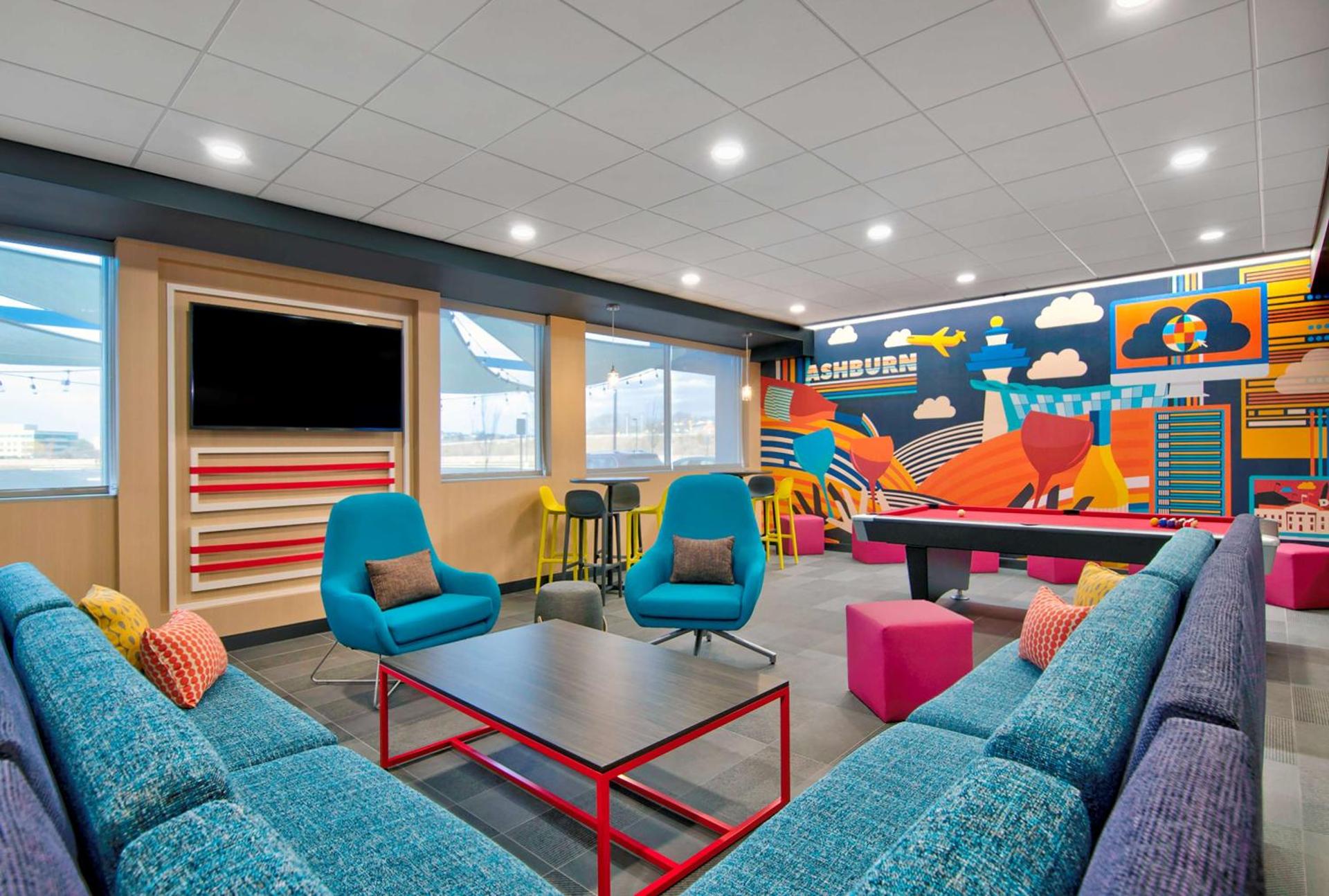 Communal lounge/ TV room