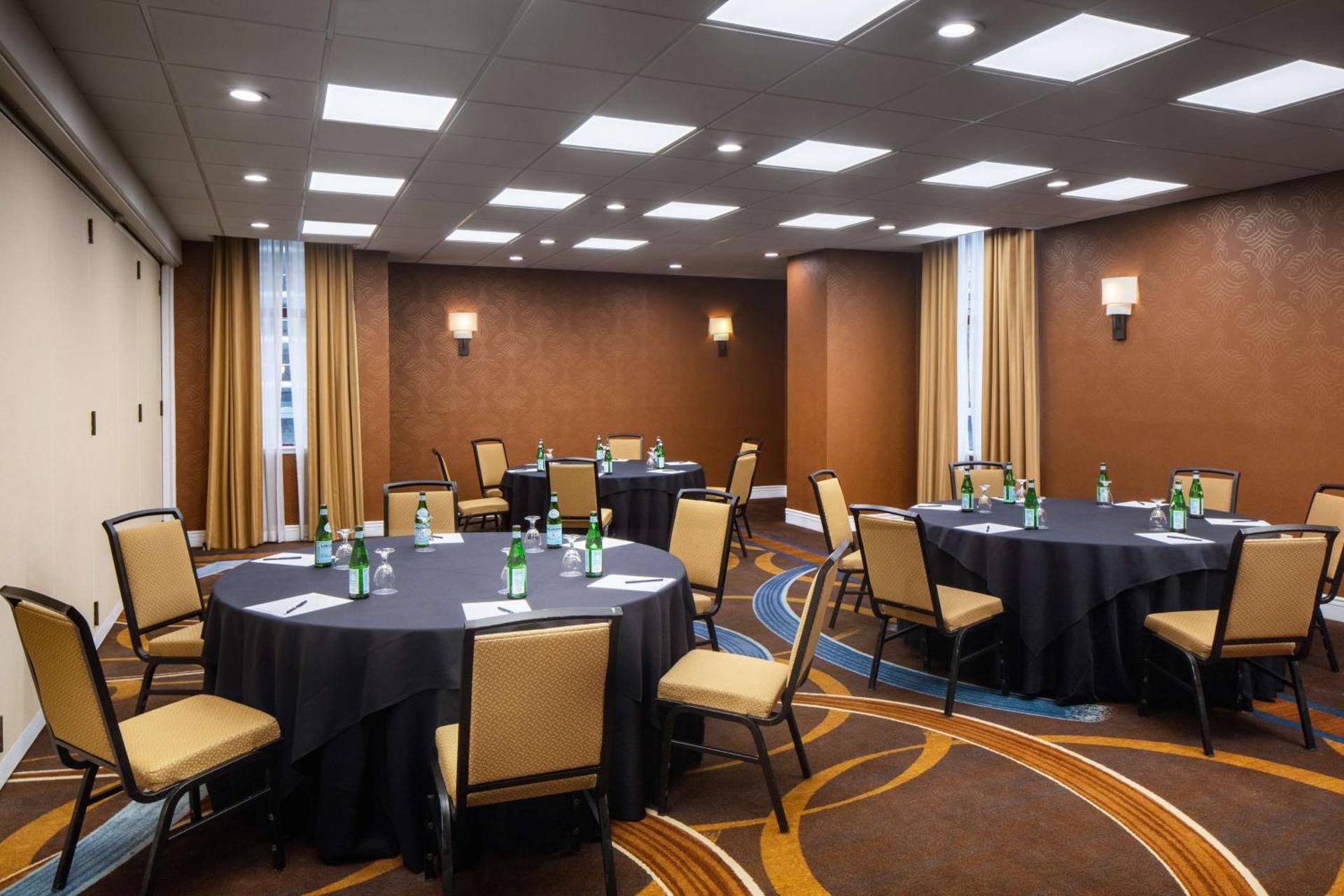 Meeting/conference room