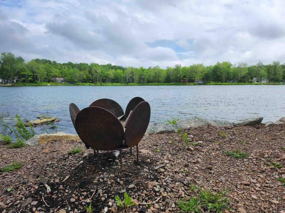 CAIA Lakeside Retreat - Sunken Lake