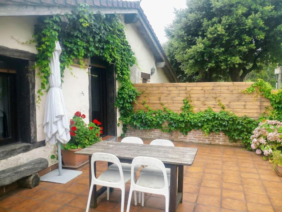 Casa con jardín y terraza privados, cerca del mar