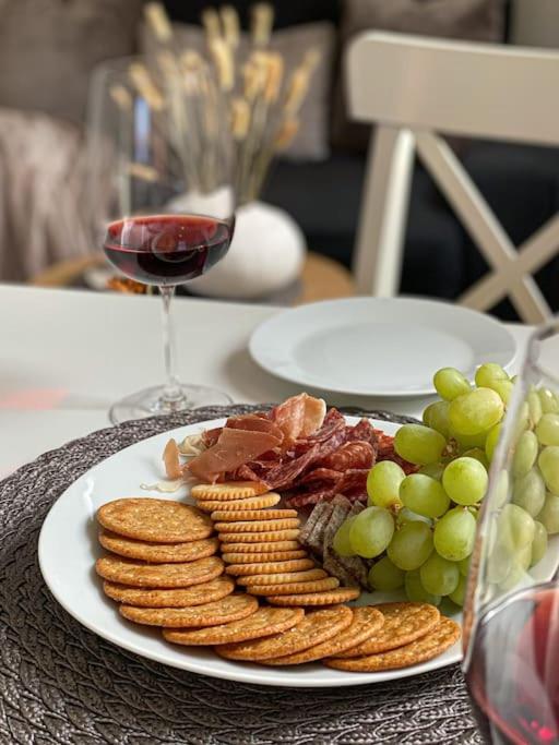 Beautiful apartment near forest, sea and city