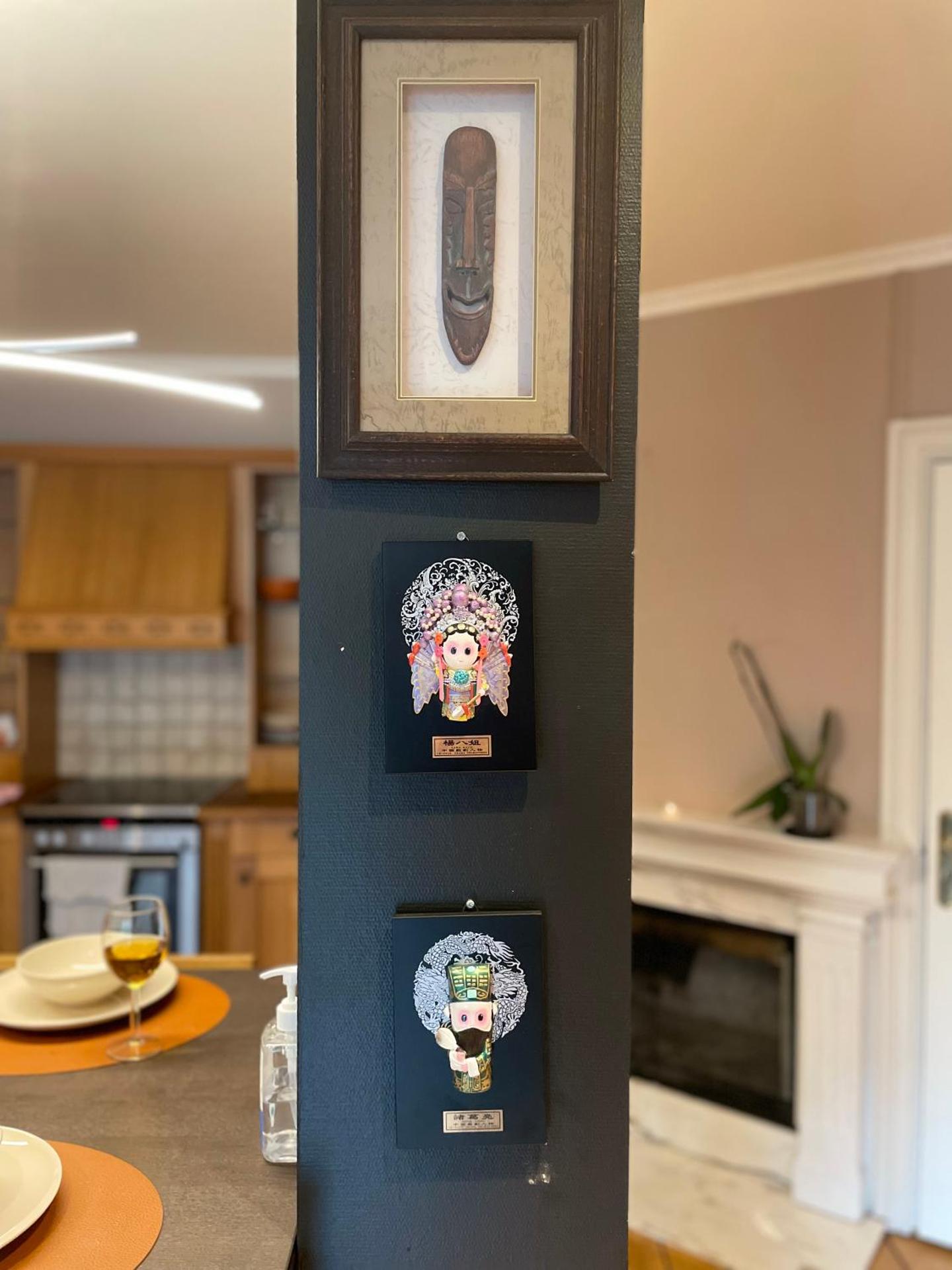 Lovely condo with fireplace & parking@city center