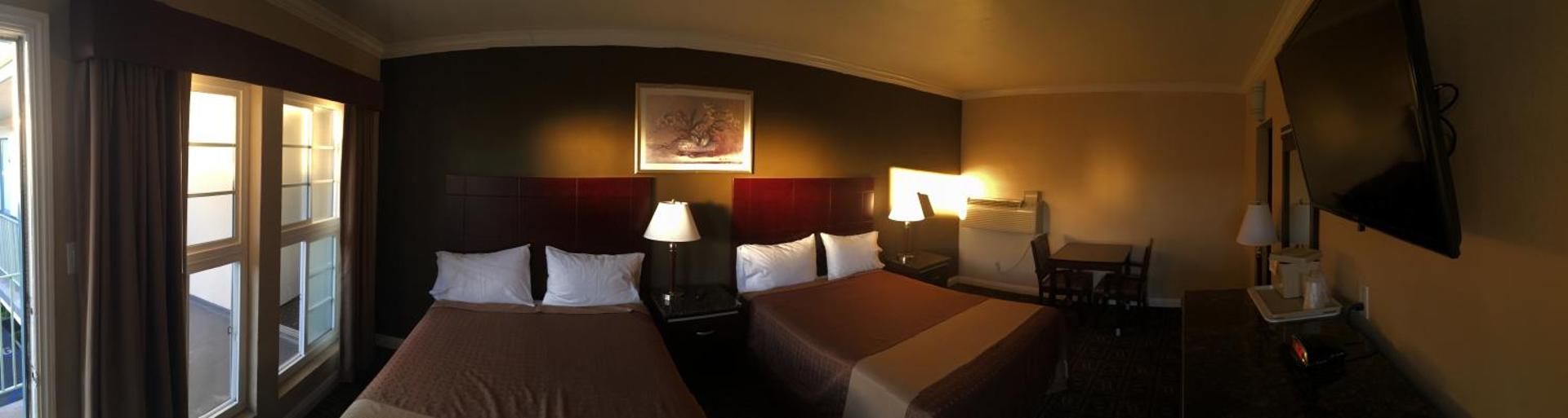 Queen Room with Two Queen Beds - Non-Smoking