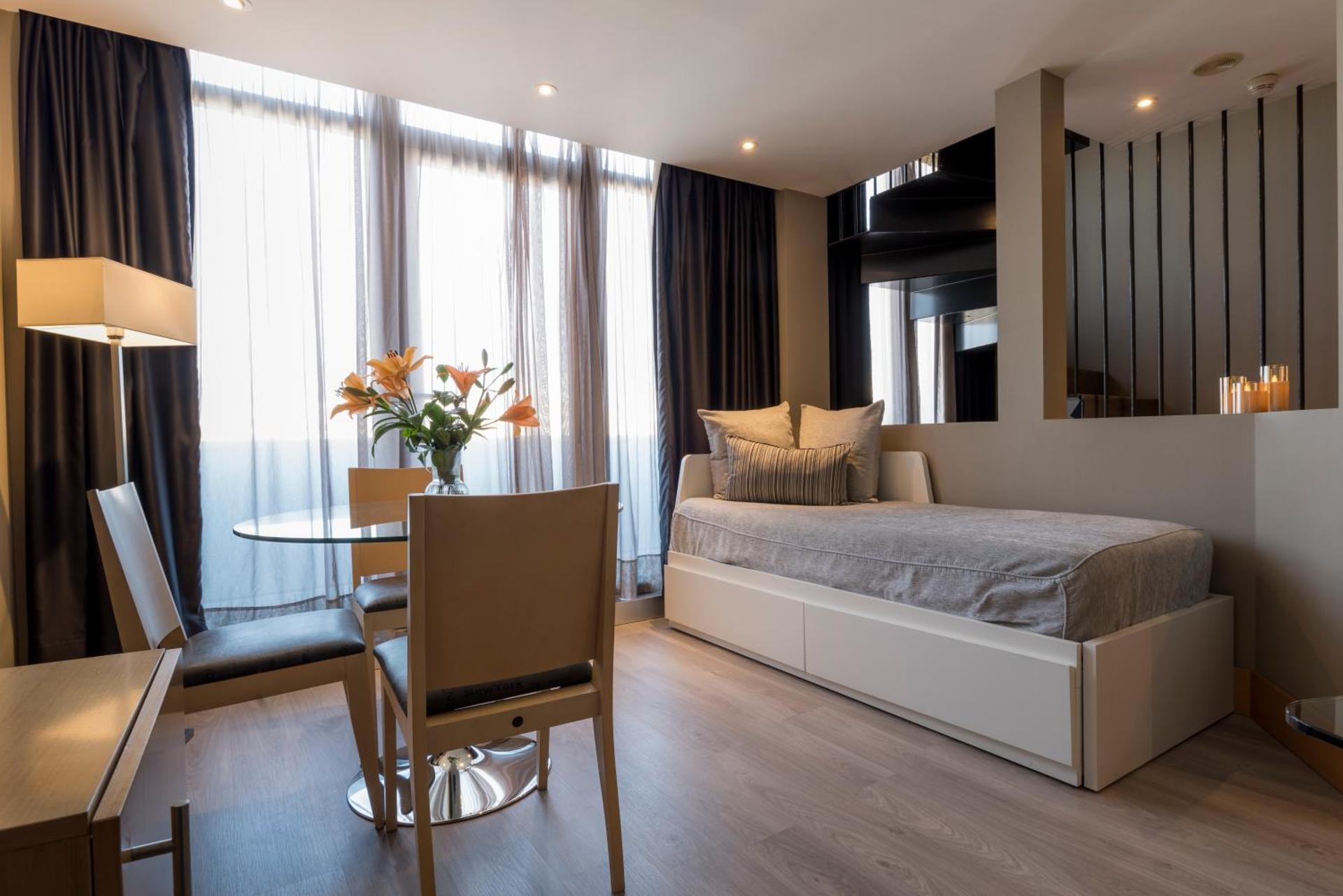 Photo of the whole room