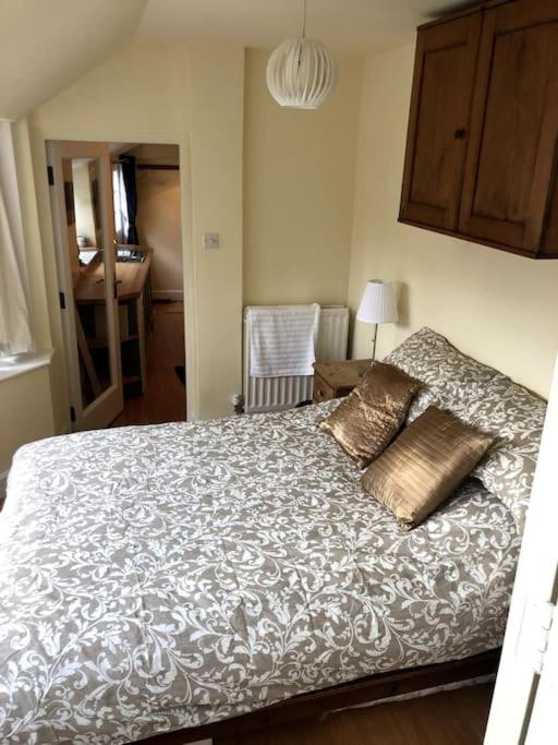 Lyme Clifftop Hideaway