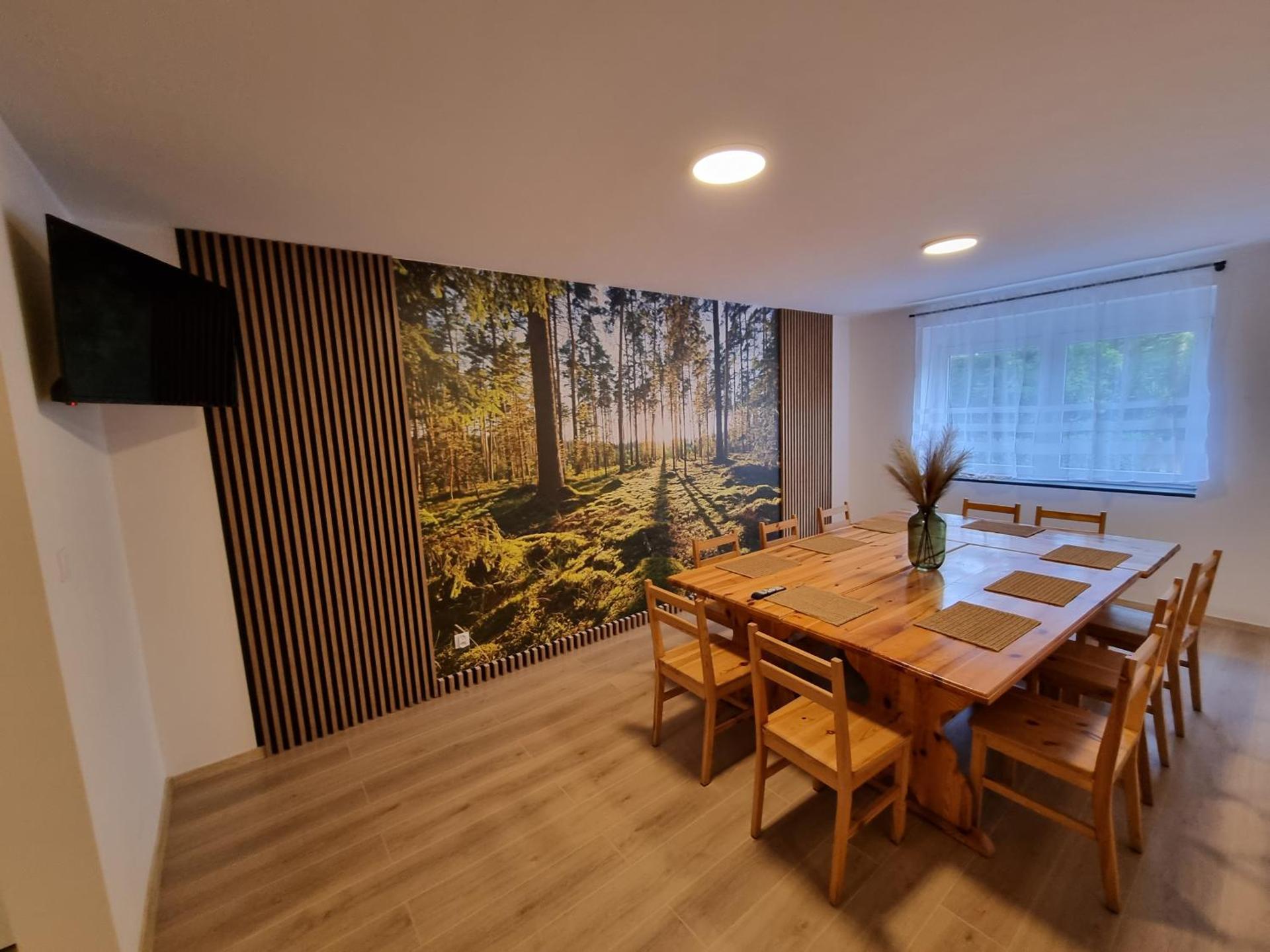 Communal lounge/ TV room