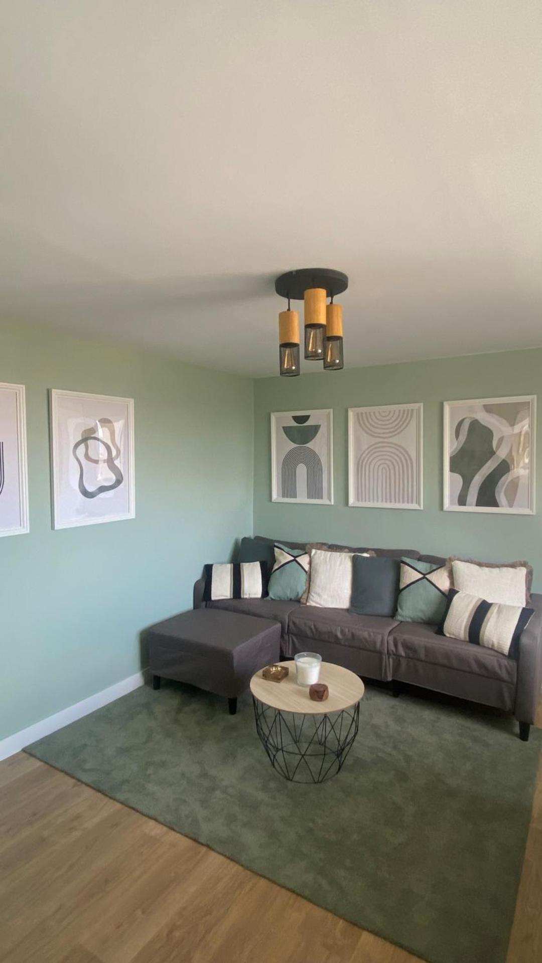 Communal lounge/ TV room