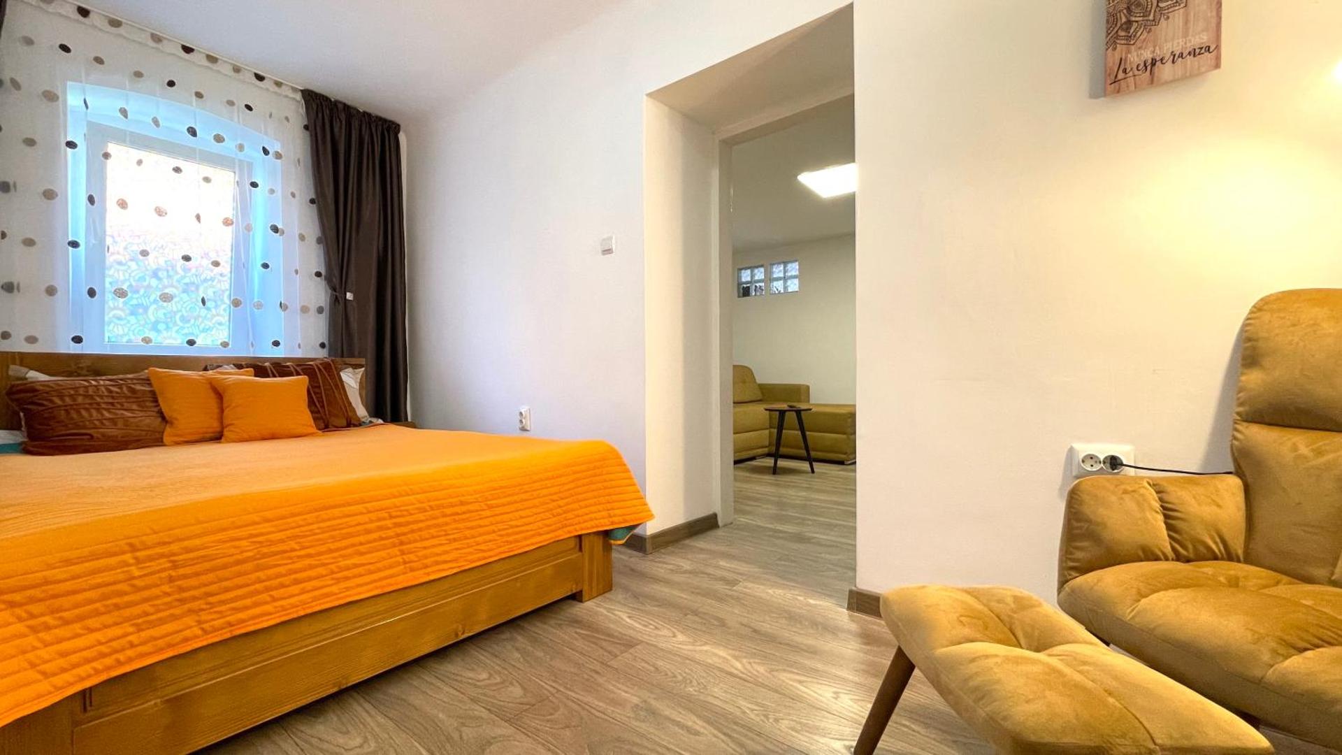 WELL Prettyplaces Apartment 001