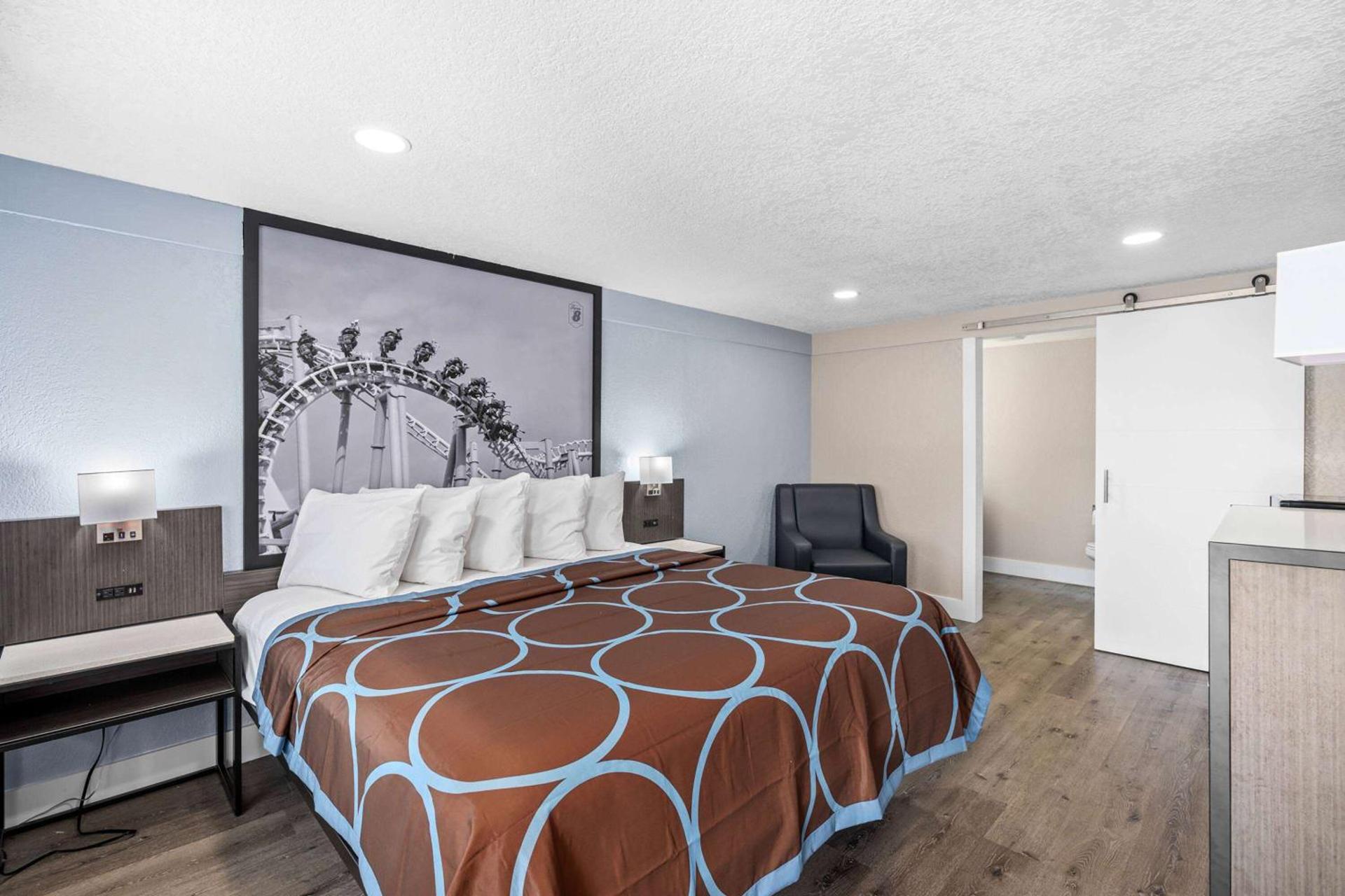 Photo of the whole room