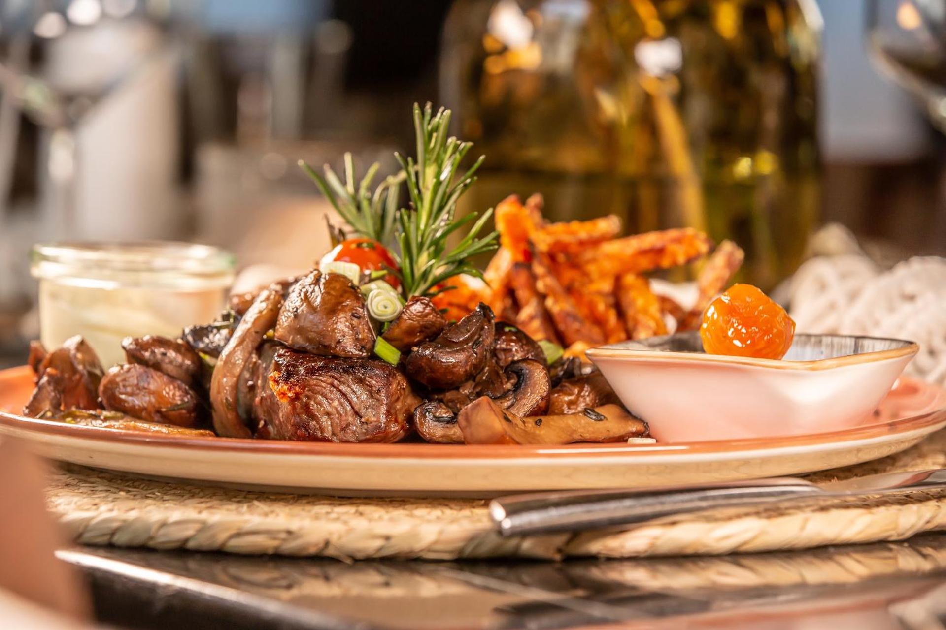 Restaurant/places to eat