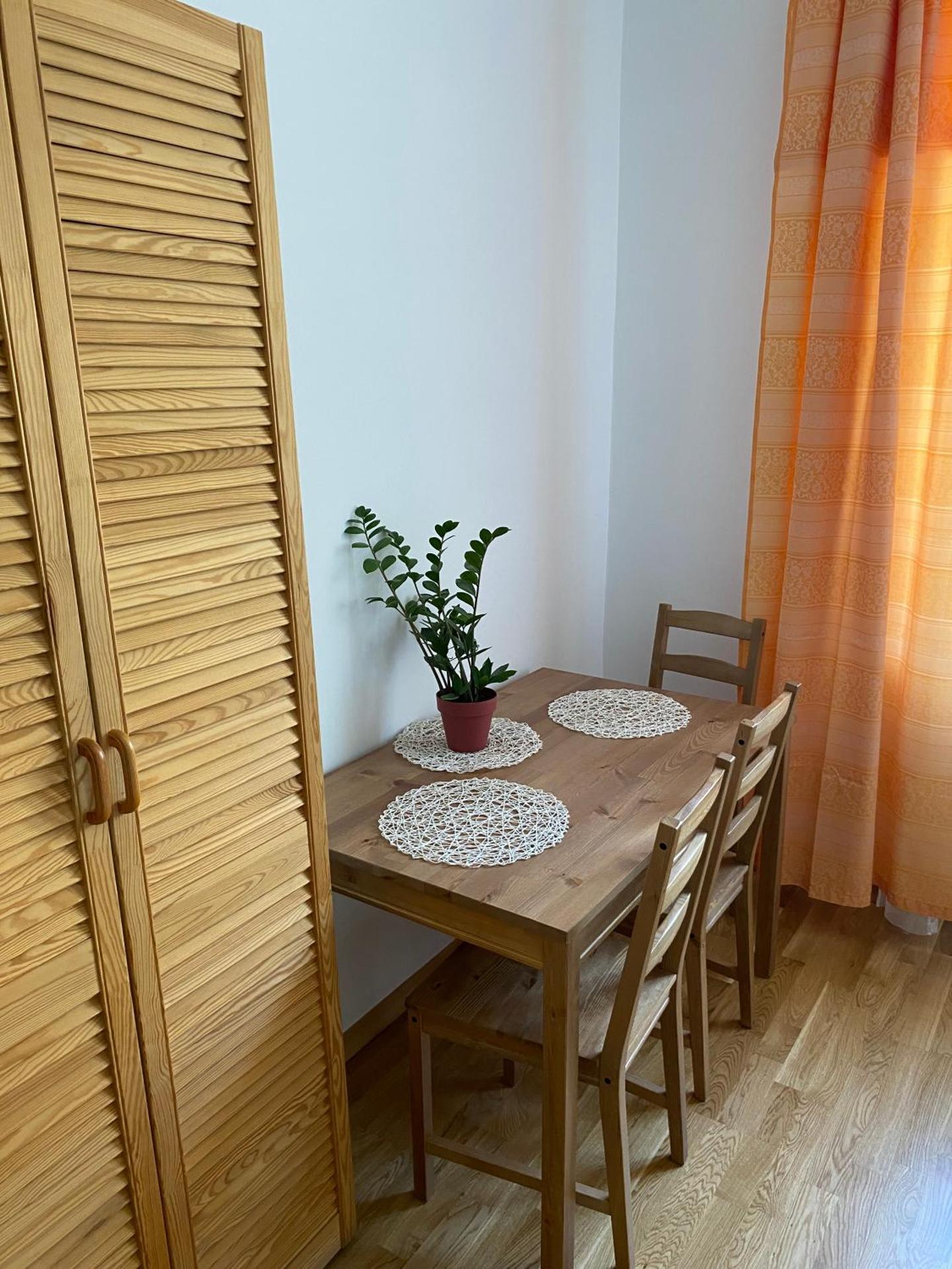 Apartament przy Parku Czartoryskich II - Faktury VAT - parking