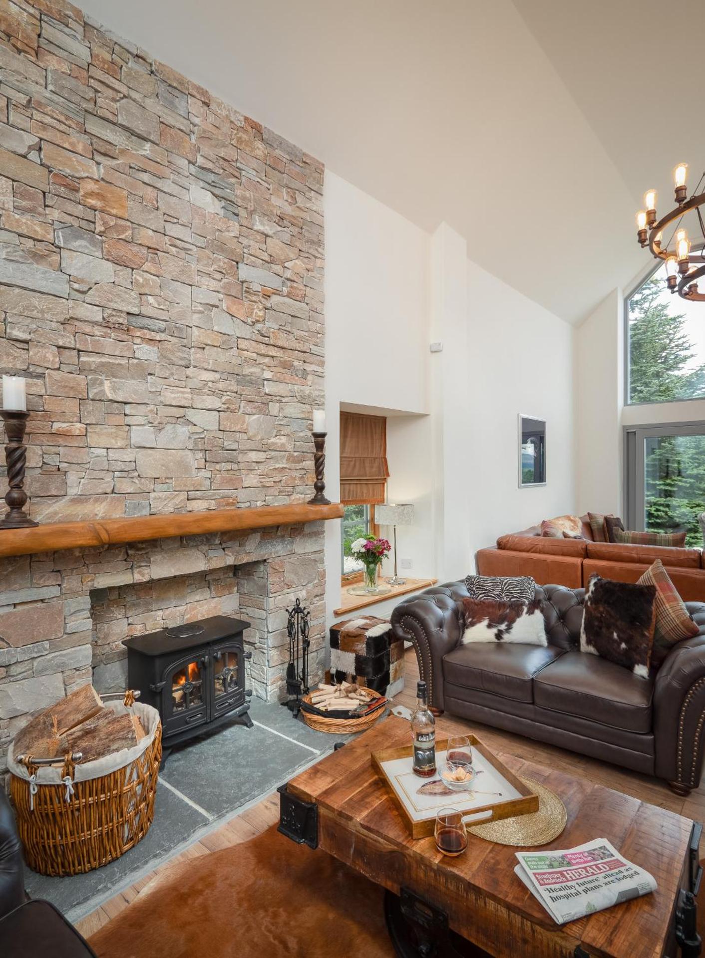 Communal lounge/ TV room