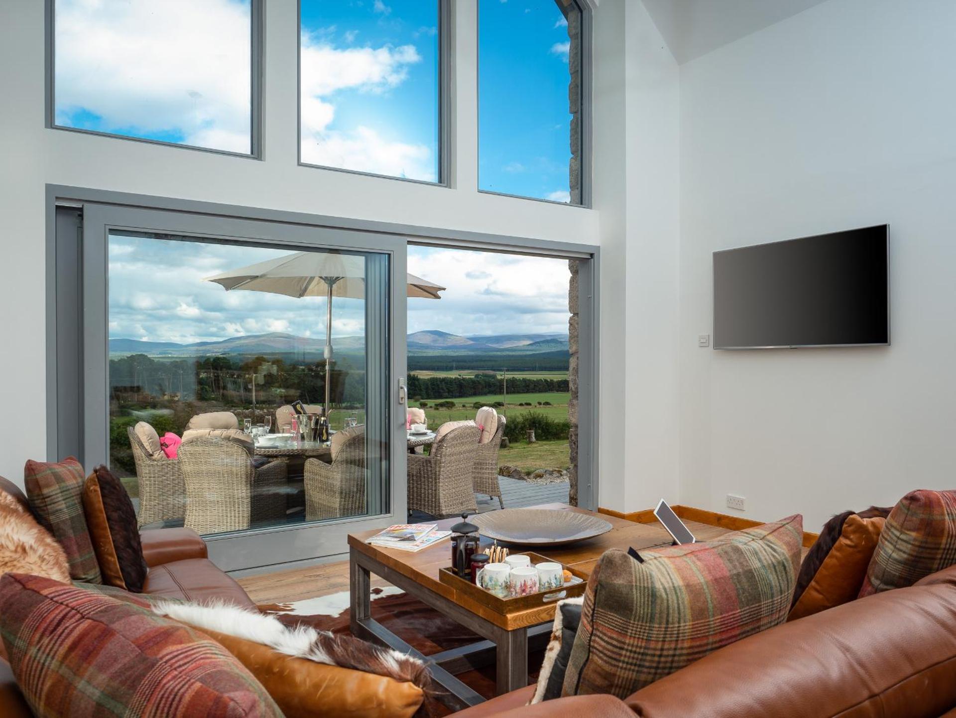 Communal lounge/ TV room